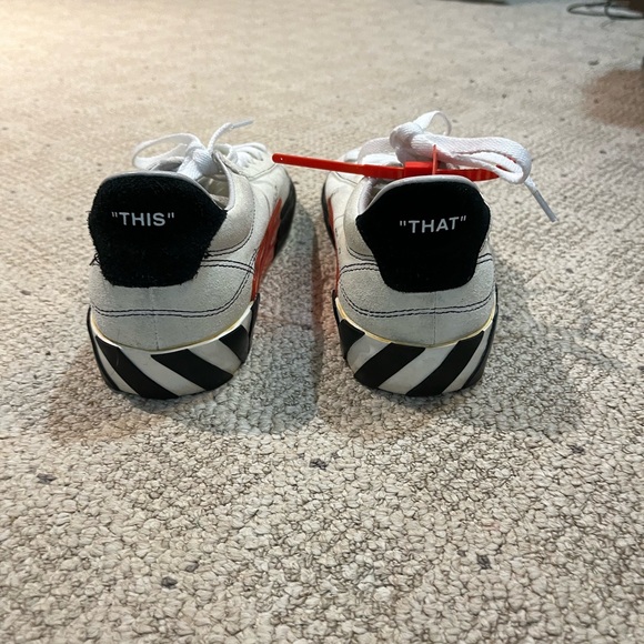 Off-White Vulcanized Low Top Sneakers. - Picture 4 of 11